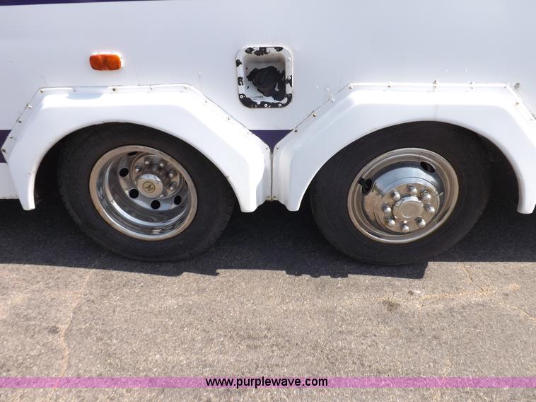 image for item I7723 1995 Ford Econoline E350 transit bus