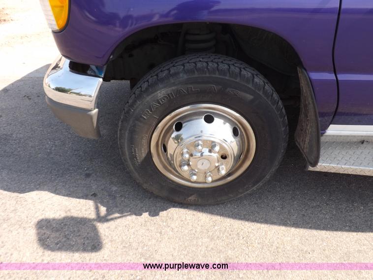 image for item I7723 1995 Ford Econoline E350 transit bus