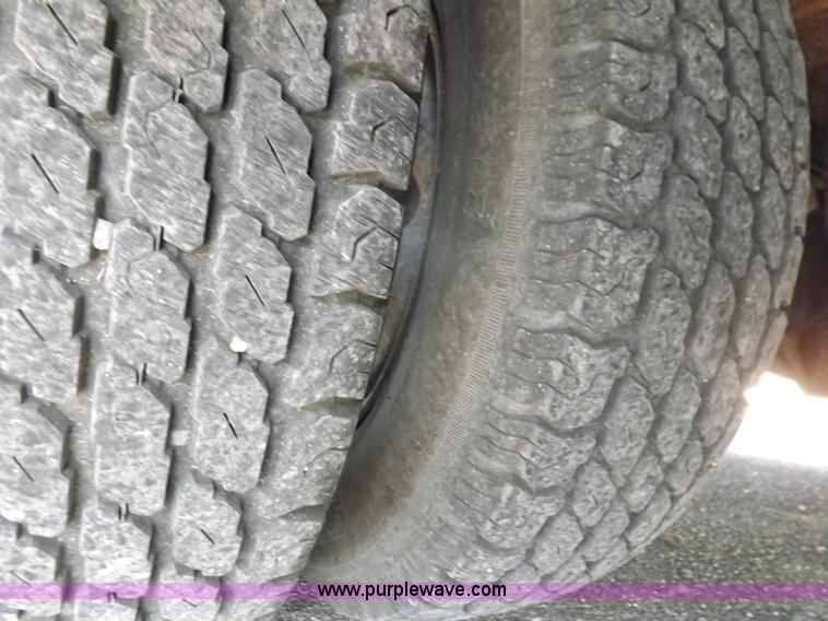 image for item I7723 1995 Ford Econoline E350 transit bus