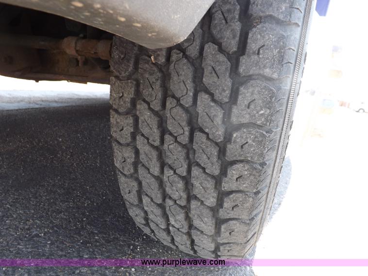 image for item I7723 1995 Ford Econoline E350 transit bus