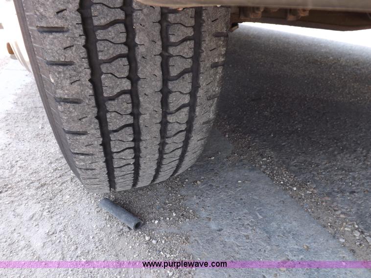 image for item I7723 1995 Ford Econoline E350 transit bus