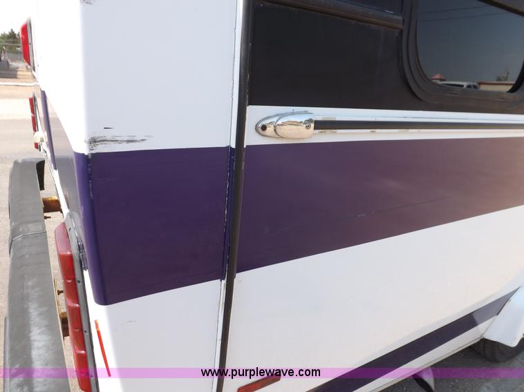 image for item I7723 1995 Ford Econoline E350 transit bus