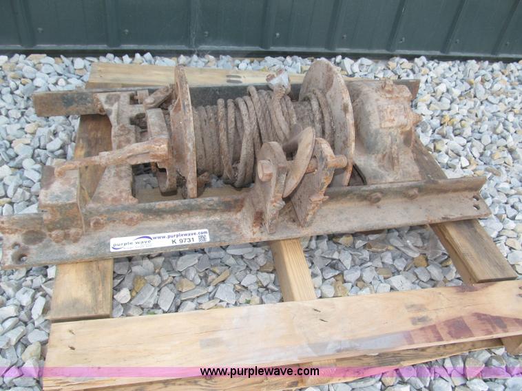 image for item K9731 Braden M43A-1+4 winch