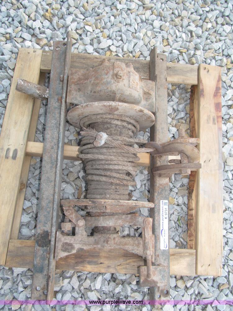 image for item K9731 Braden M43A-1+4 winch