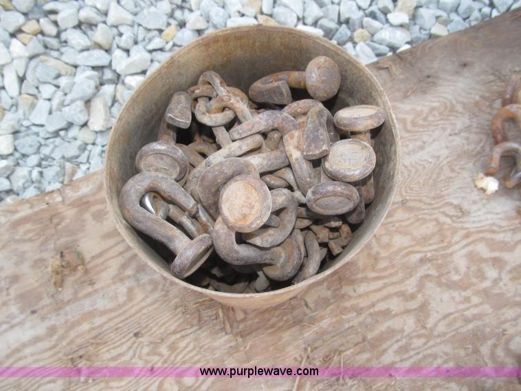 image for item K9732 Assorted tire chain crossbars