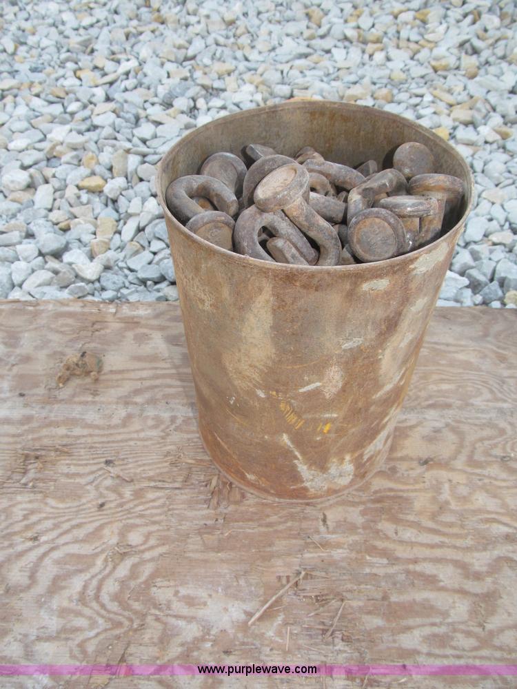 image for item K9732 Assorted tire chain crossbars