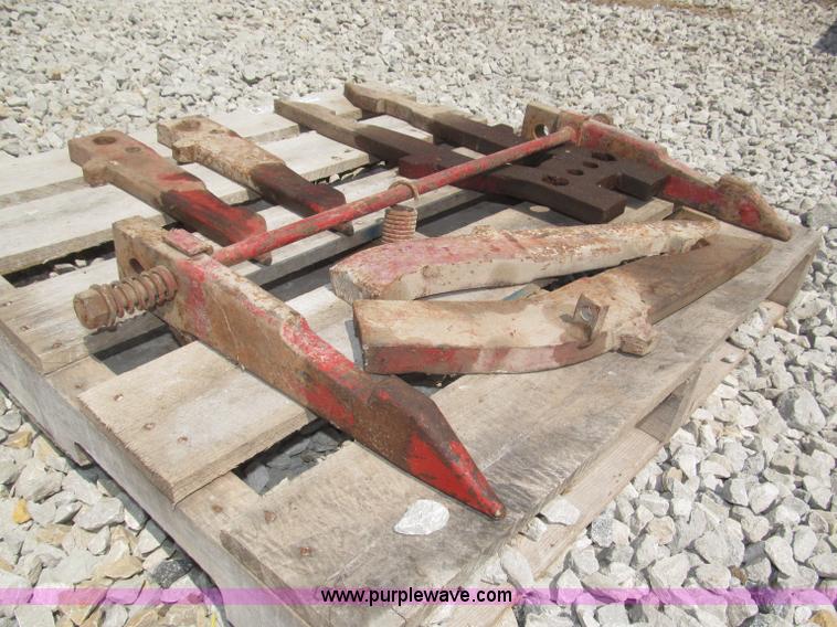 image for item K9735 (4) sets of International fast hitch adapters