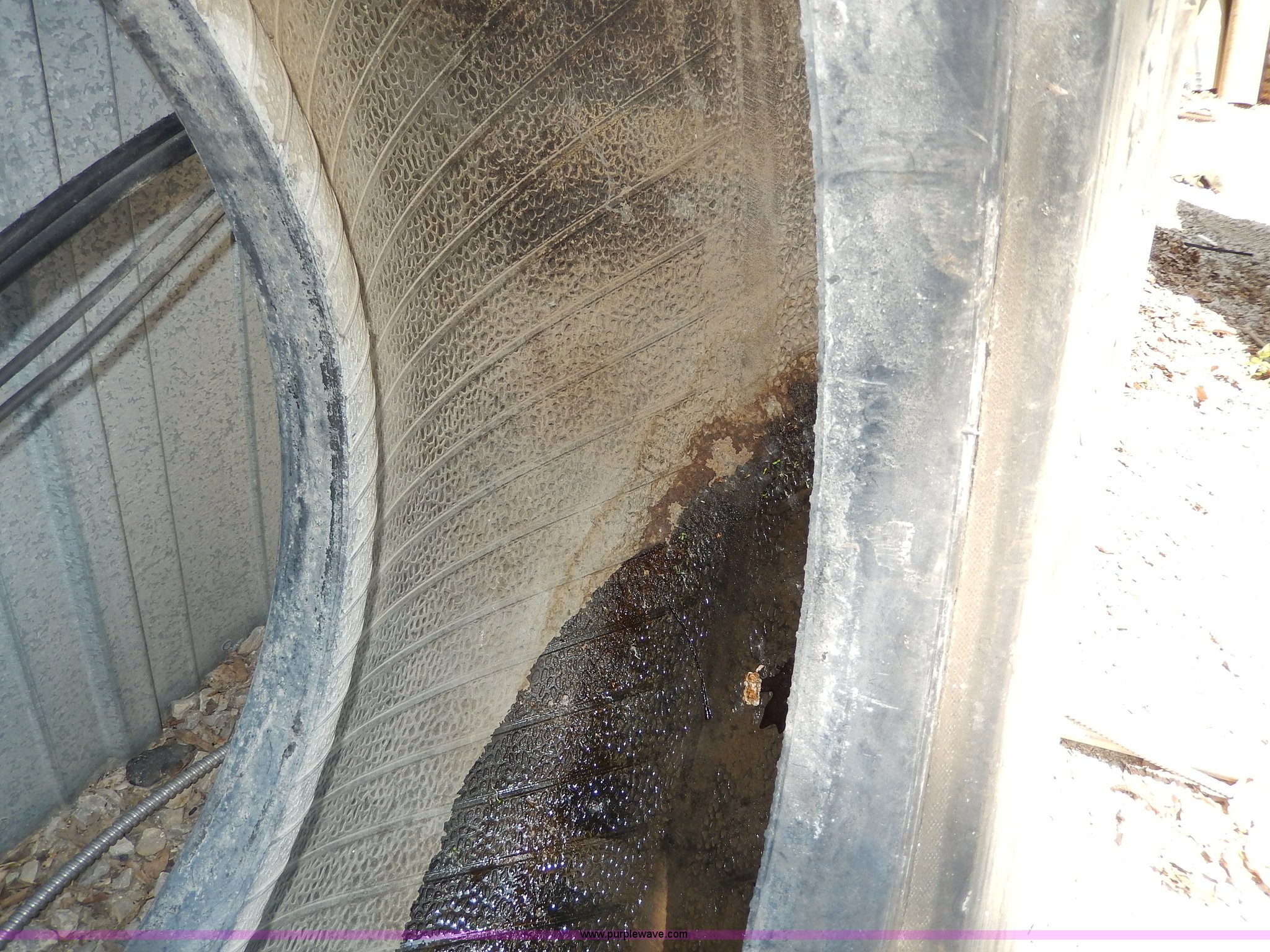 (2) General tires in Kansas City, KS Item AA9259 sold Purple Wave