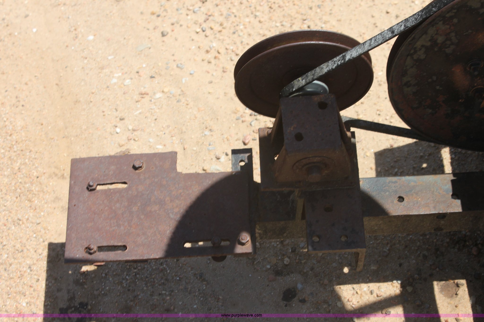 Mini oil well pump jack in Cunningham, KS Item AE9162 sold Purple Wave