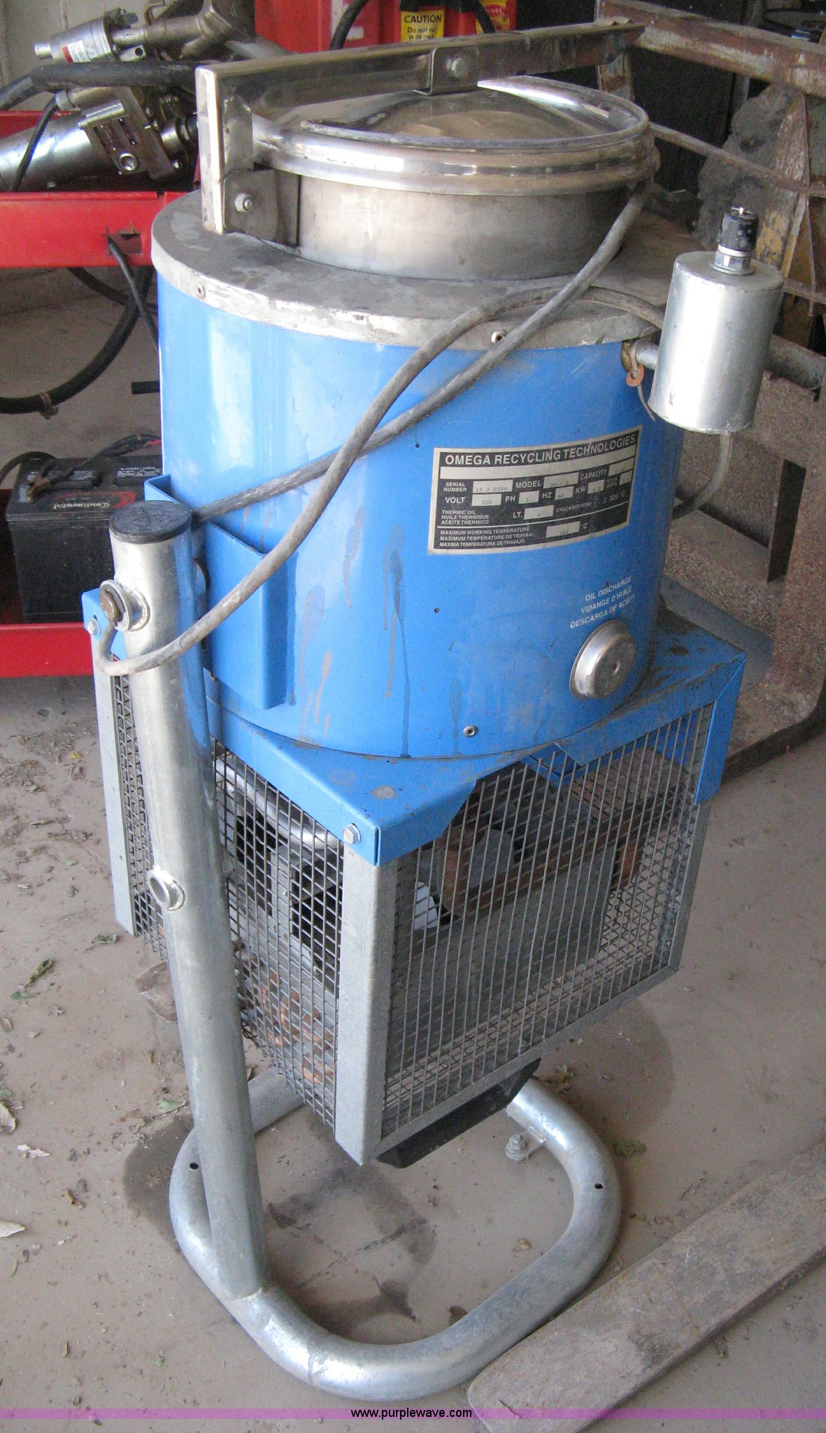 Omega Recycling Technologies paint solvent reclaimer/recycler in Valley