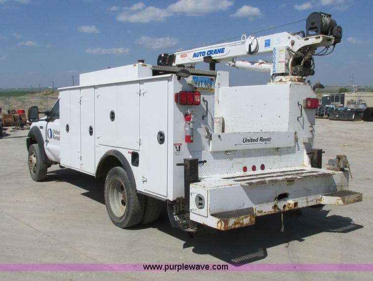 image for item A8575 2007 Ford F550 XL Super Duty service truck with crane
