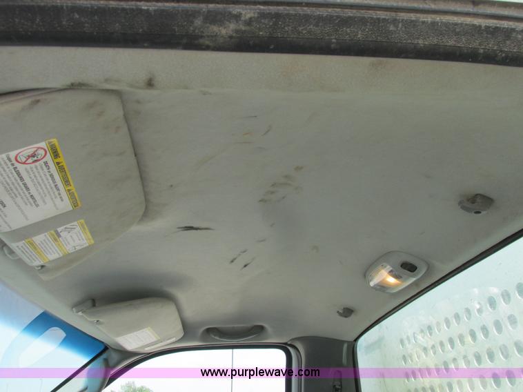 image for item A8575 2007 Ford F550 XL Super Duty service truck with crane