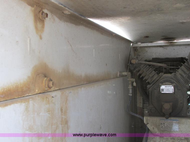 image for item A8575 2007 Ford F550 XL Super Duty service truck with crane