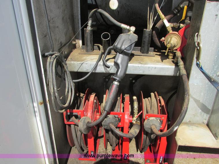 image for item A8575 2007 Ford F550 XL Super Duty service truck with crane