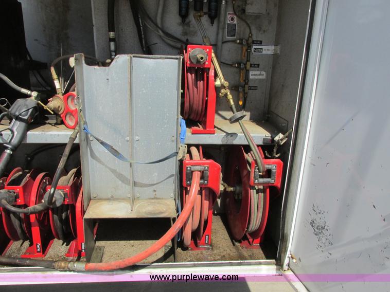 image for item A8575 2007 Ford F550 XL Super Duty service truck with crane