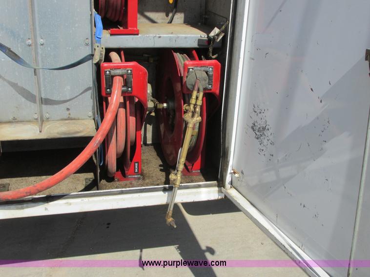 image for item A8575 2007 Ford F550 XL Super Duty service truck with crane