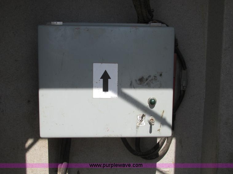 image for item A8575 2007 Ford F550 XL Super Duty service truck with crane