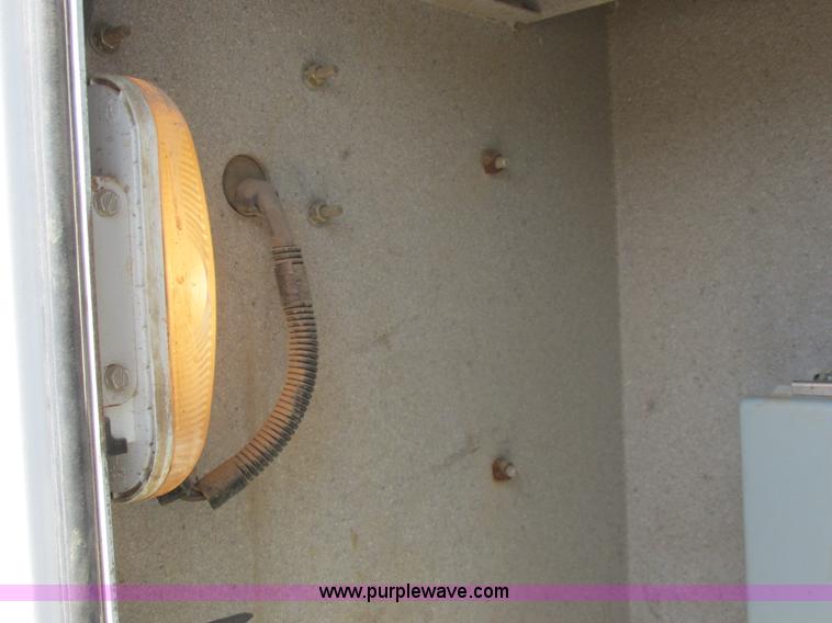 image for item A8575 2007 Ford F550 XL Super Duty service truck with crane