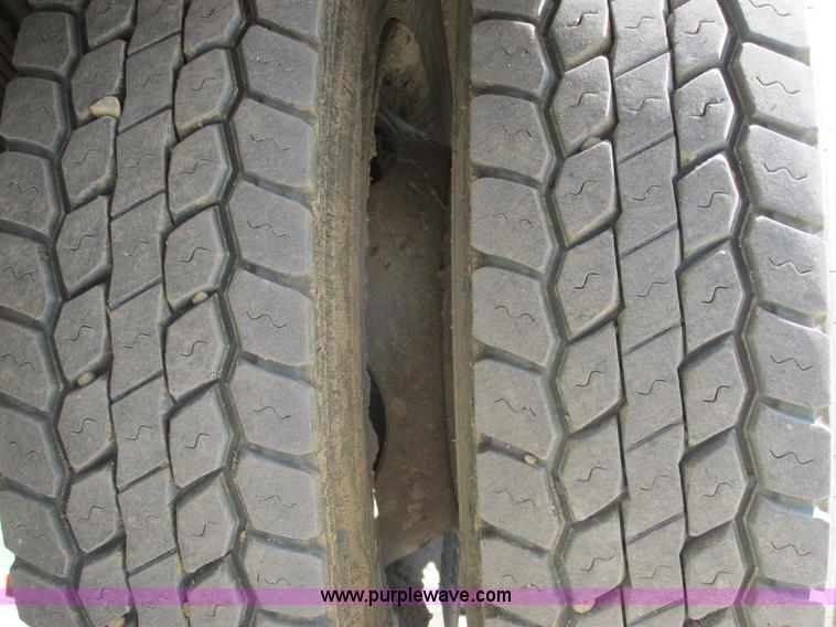 image for item A8575 2007 Ford F550 XL Super Duty service truck with crane