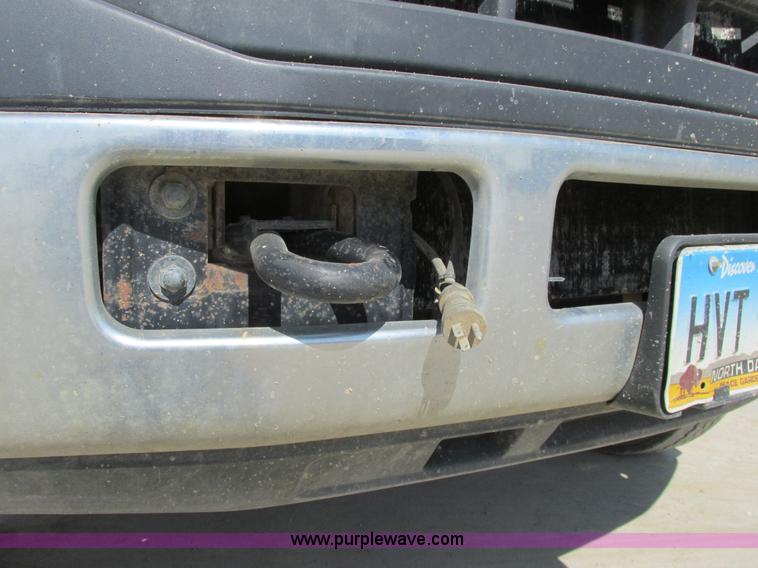 image for item A8575 2007 Ford F550 XL Super Duty service truck with crane