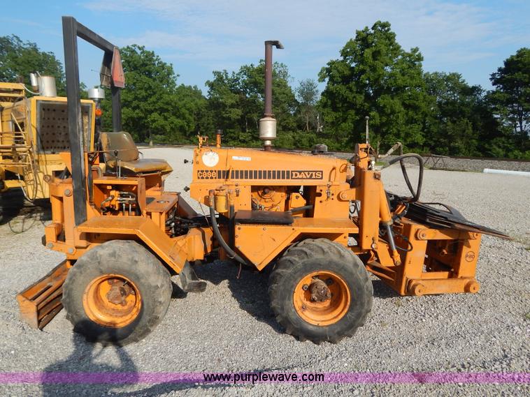 image for item AE9827 Case 70+4 articulated cable plow