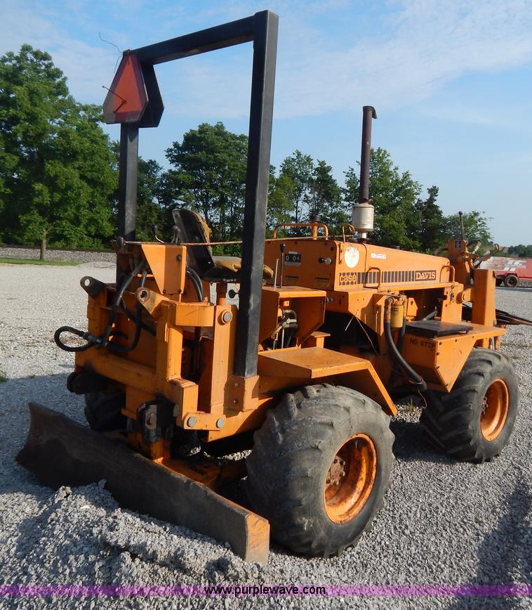 image for item AE9827 Case 70+4 articulated cable plow