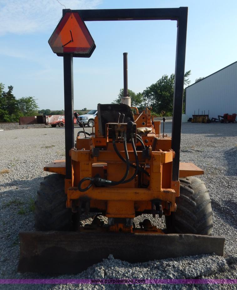 image for item AE9827 Case 70+4 articulated cable plow