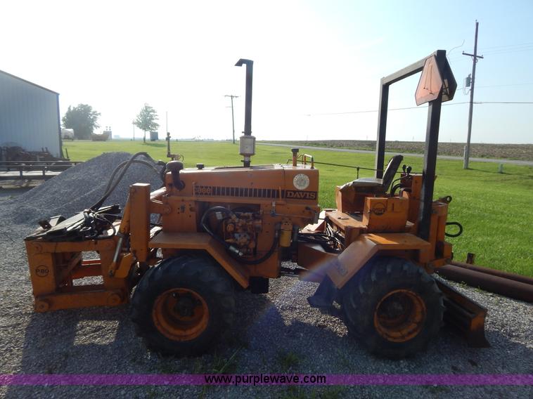 image for item AE9827 Case 70+4 articulated cable plow