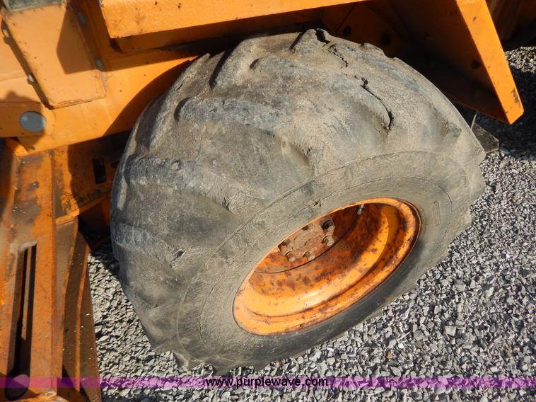 image for item AE9827 Case 70+4 articulated cable plow