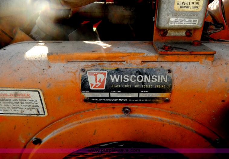 image for item AE9827 Case 70+4 articulated cable plow