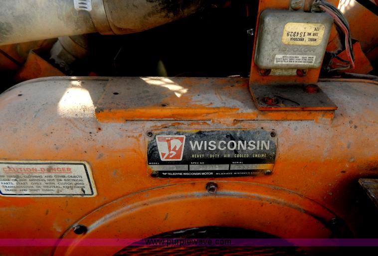 image for item AE9827 Case 70+4 articulated cable plow