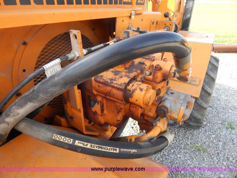 image for item AE9827 Case 70+4 articulated cable plow