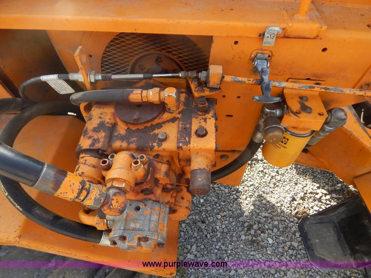 image for item AE9827 Case 70+4 articulated cable plow