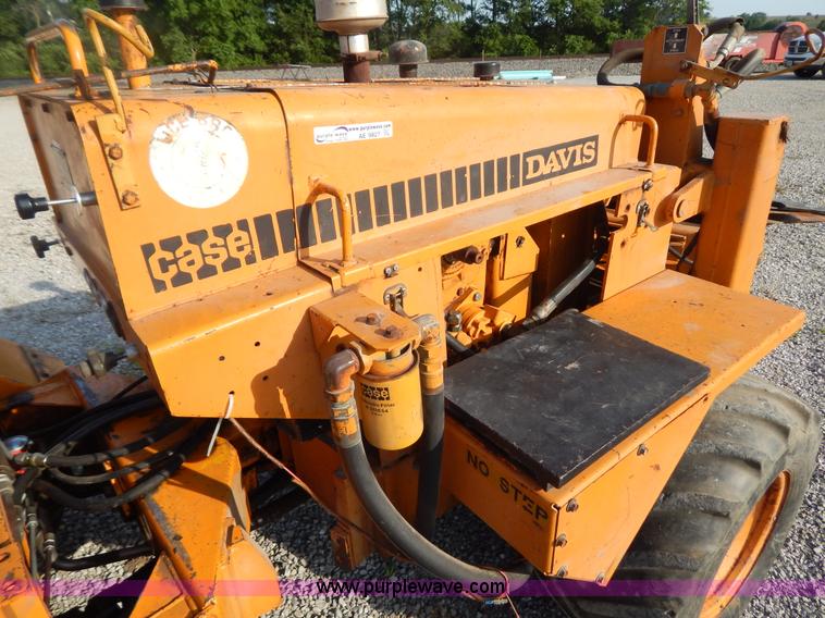 image for item AE9827 Case 70+4 articulated cable plow