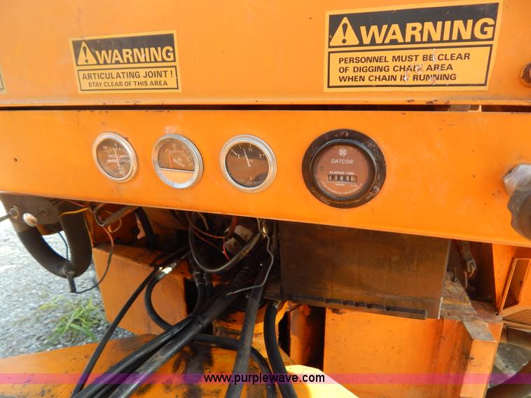 image for item AE9827 Case 70+4 articulated cable plow