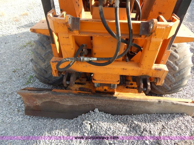 image for item AE9827 Case 70+4 articulated cable plow