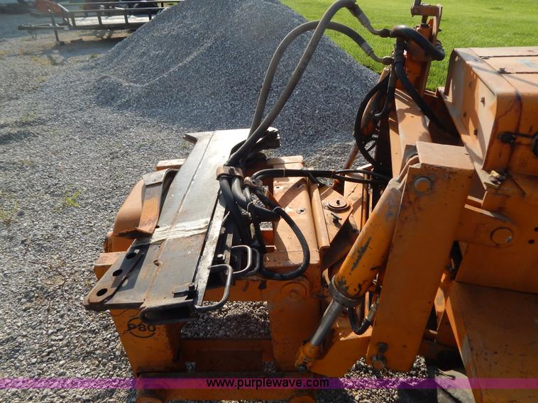 image for item AE9827 Case 70+4 articulated cable plow
