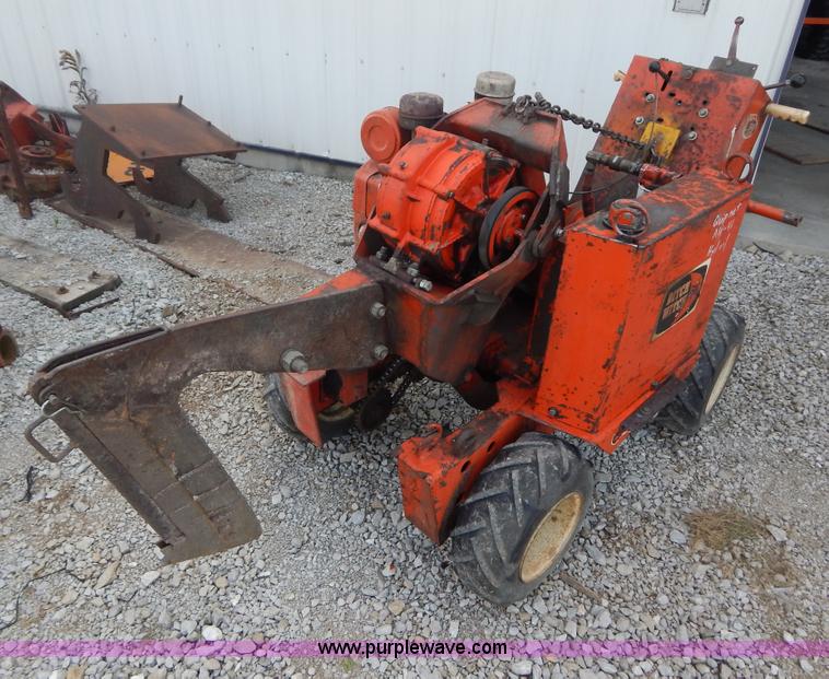 image for item AE9828 Ditch Witch VP12 cable plow