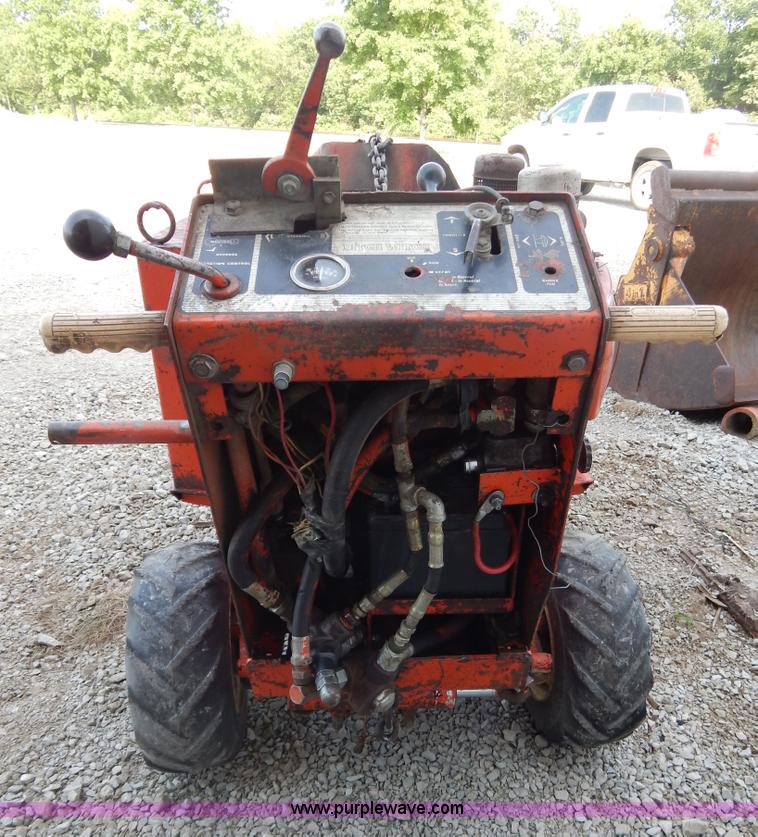 image for item AE9828 Ditch Witch VP12 cable plow