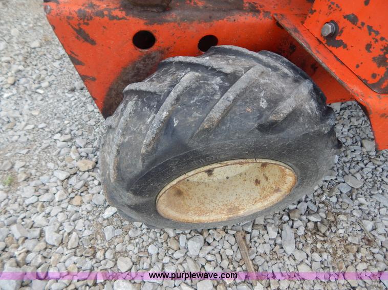 image for item AE9828 Ditch Witch VP12 cable plow