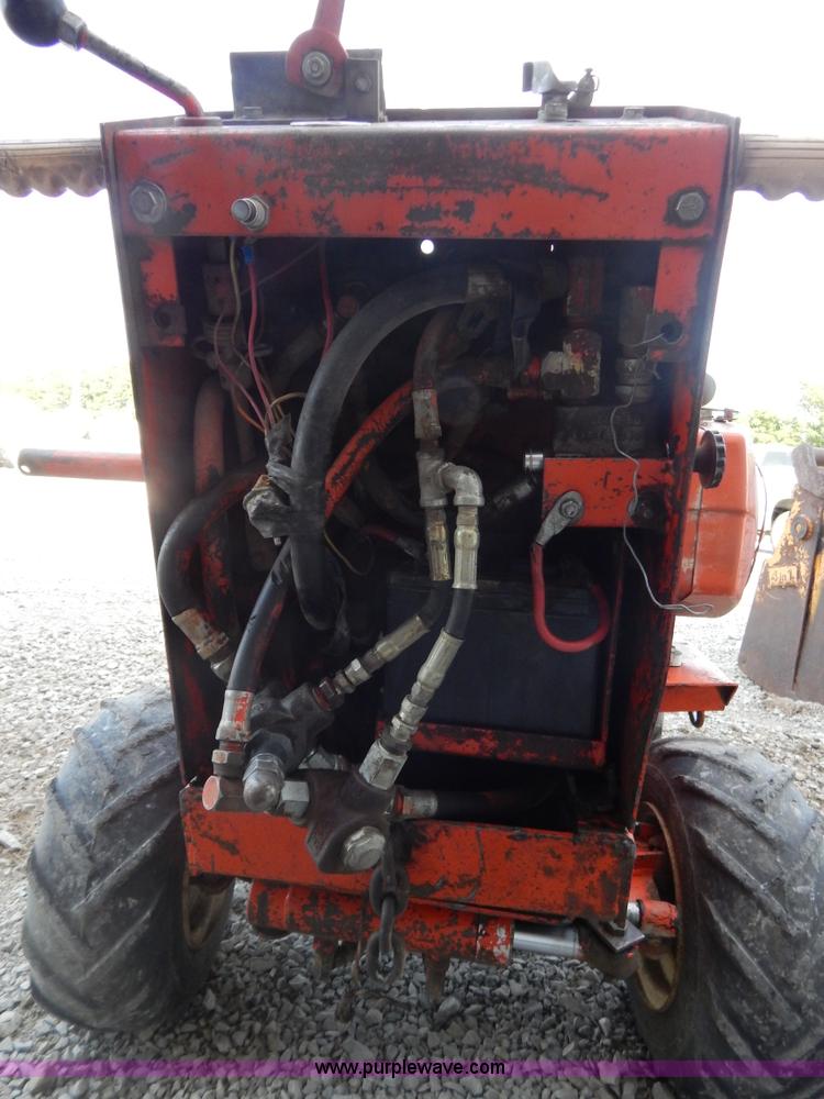 image for item AE9828 Ditch Witch VP12 cable plow