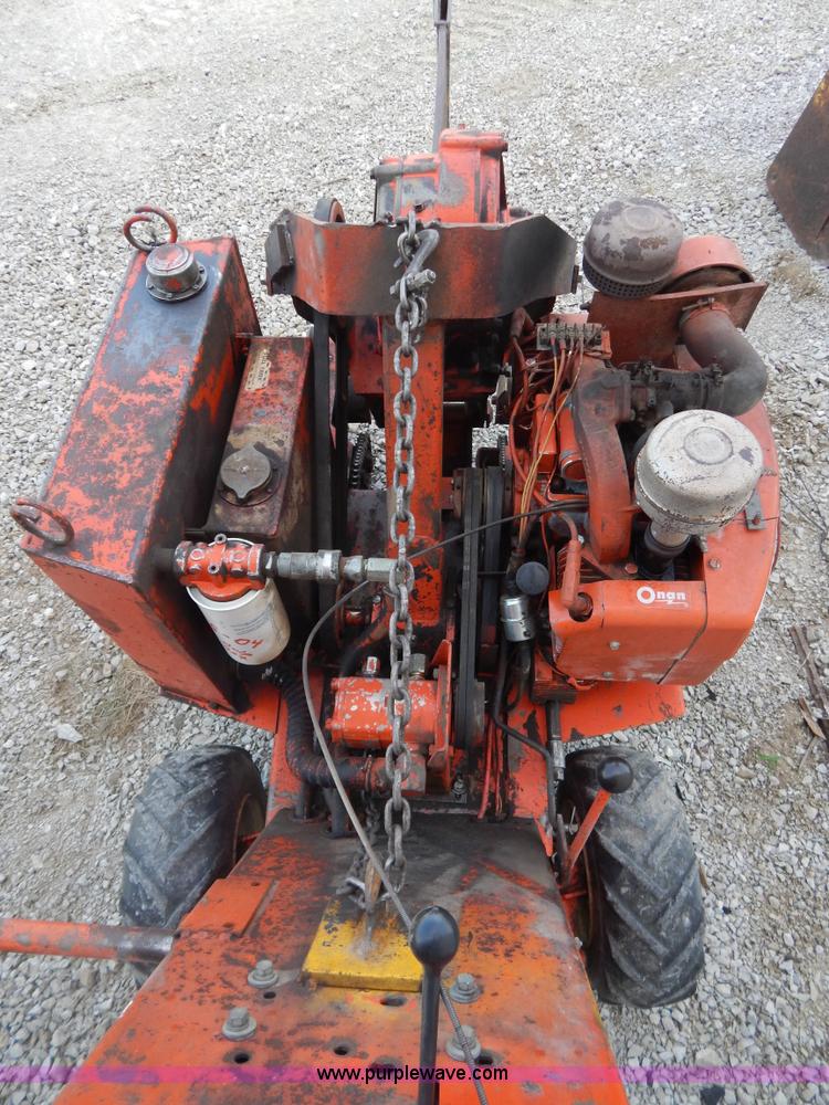 image for item AE9828 Ditch Witch VP12 cable plow