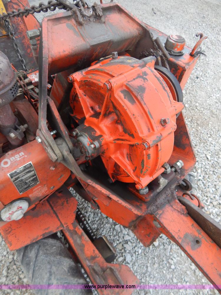image for item AE9828 Ditch Witch VP12 cable plow