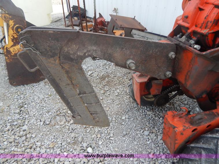 image for item AE9828 Ditch Witch VP12 cable plow