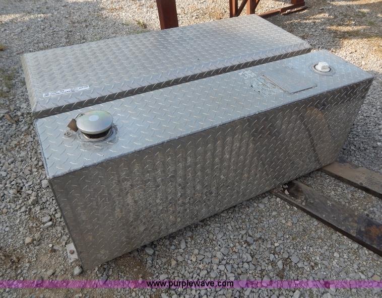 image for item AE9831 Tractor Supply aluminum fuel tank/toolbox