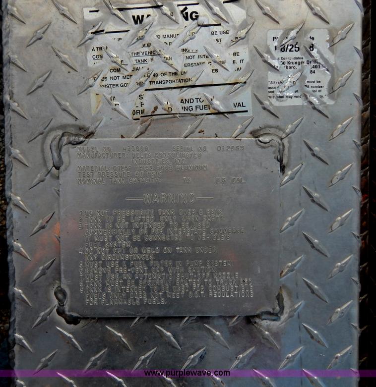 image for item AE9831 Tractor Supply aluminum fuel tank/toolbox