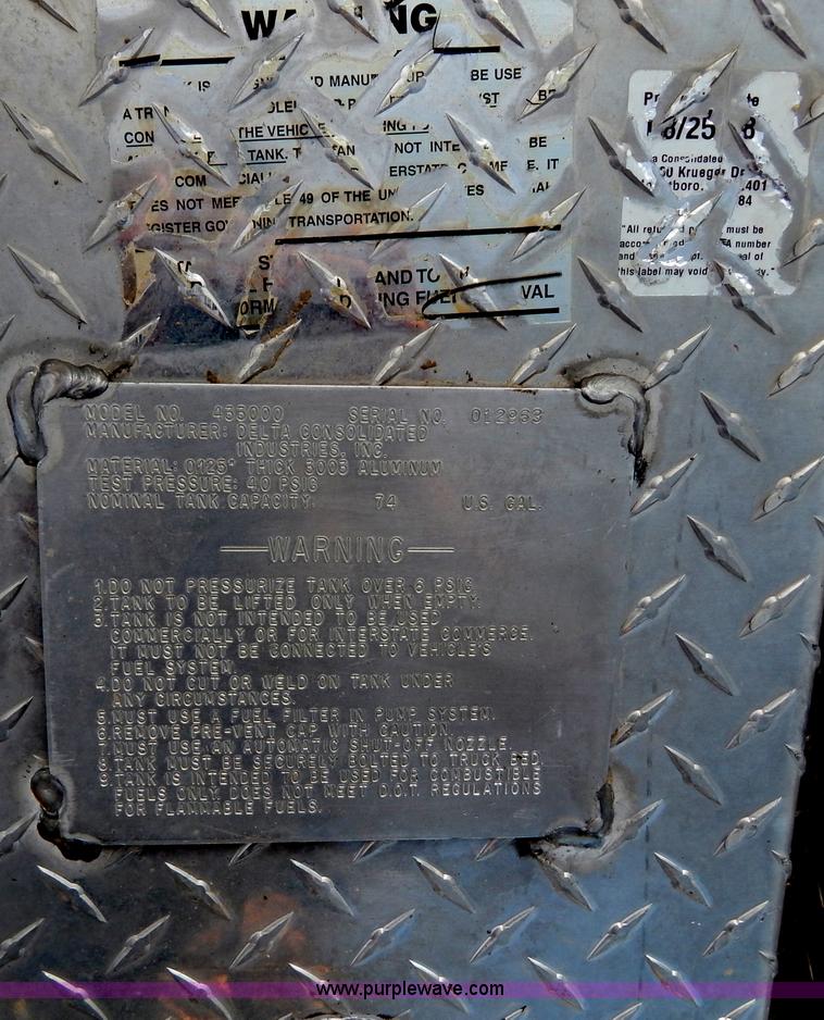 image for item AE9831 Tractor Supply aluminum fuel tank/toolbox