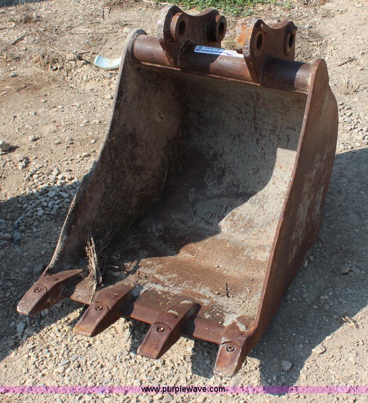 image for item AU9165 22" excavator bucket
