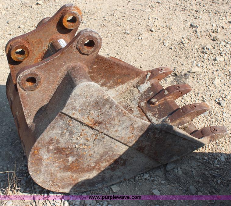 image for item AU9165 22" excavator bucket