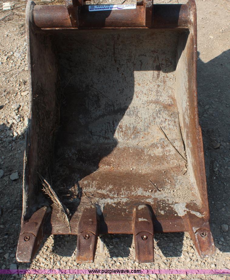 image for item AU9165 22" excavator bucket